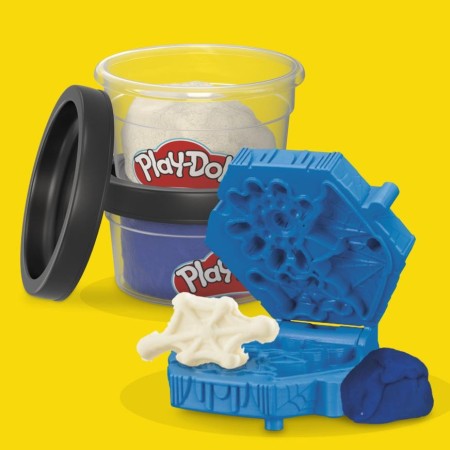 PLAY DOH